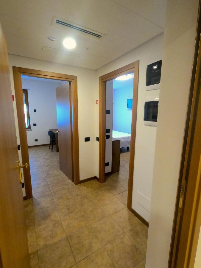 Corte Milano Rozzano Bagian luar foto